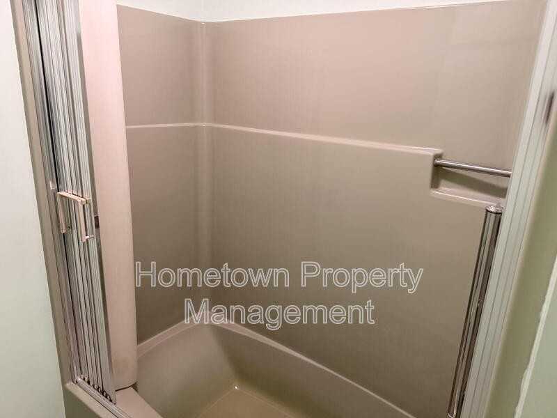 215 N 33rd St - Photo 3 of 19