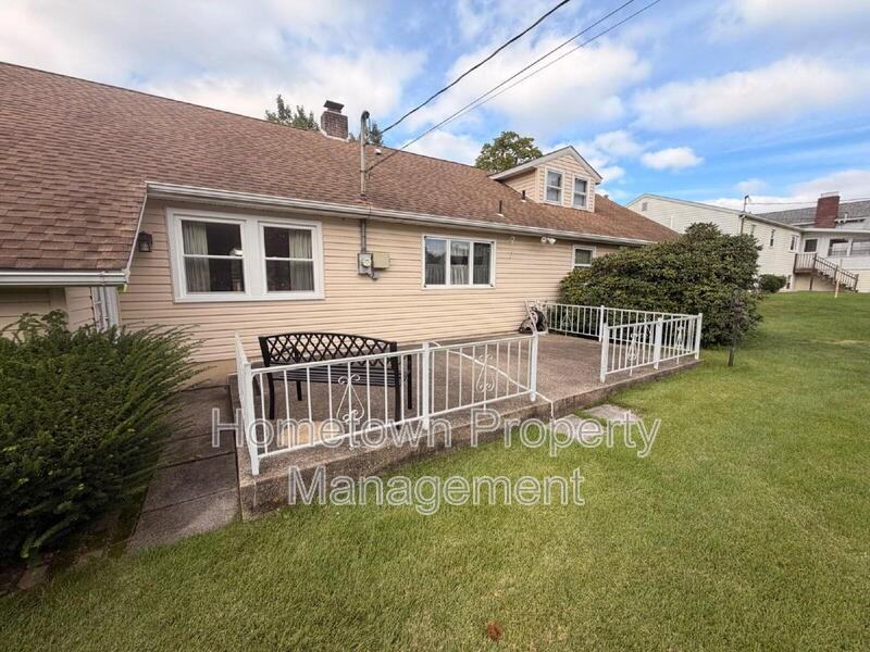 215 N 33rd St - Photo 4 of 19