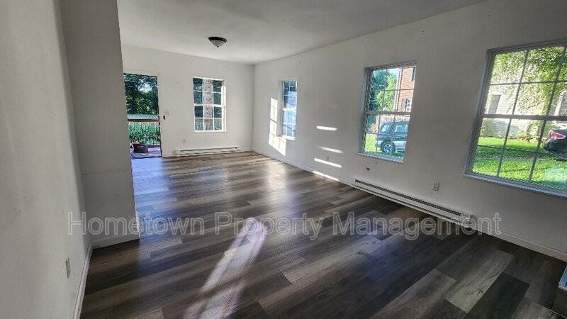 252 River Rd #B - Photo 3 of 8