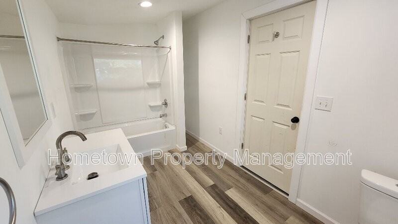 252 River Rd #B - Photo 6 of 8