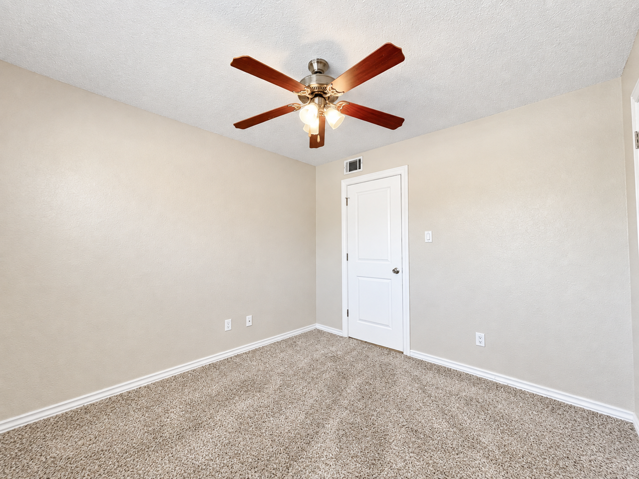 Copper Ridge - Photo 6 of 50