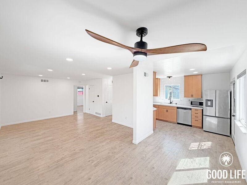 2784 Mimika Pl - Photo 4 of 22