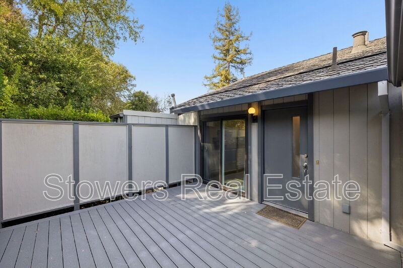 1463 Ashwood Dr - Photo 3 of 39