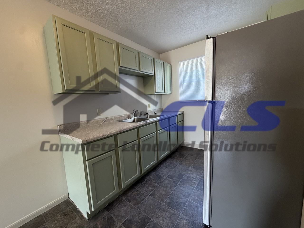 820 Poplar Street - Photo 7 of 16