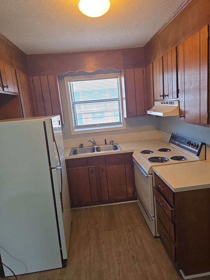 SHATTALON TERRACE APARTMENTS - Photo 2 of 23