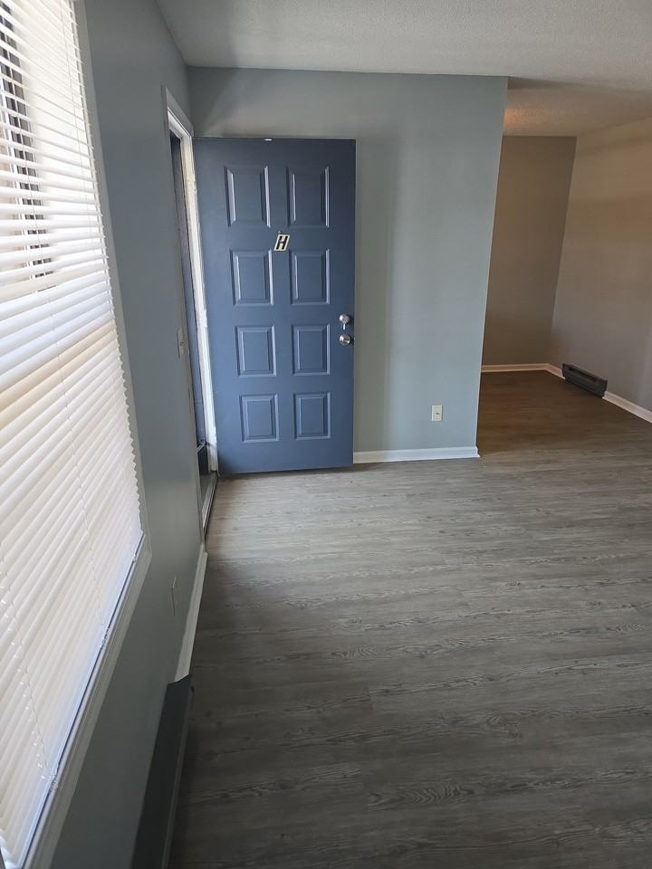 SHATTALON TERRACE APARTMENTS - Photo 6 of 23