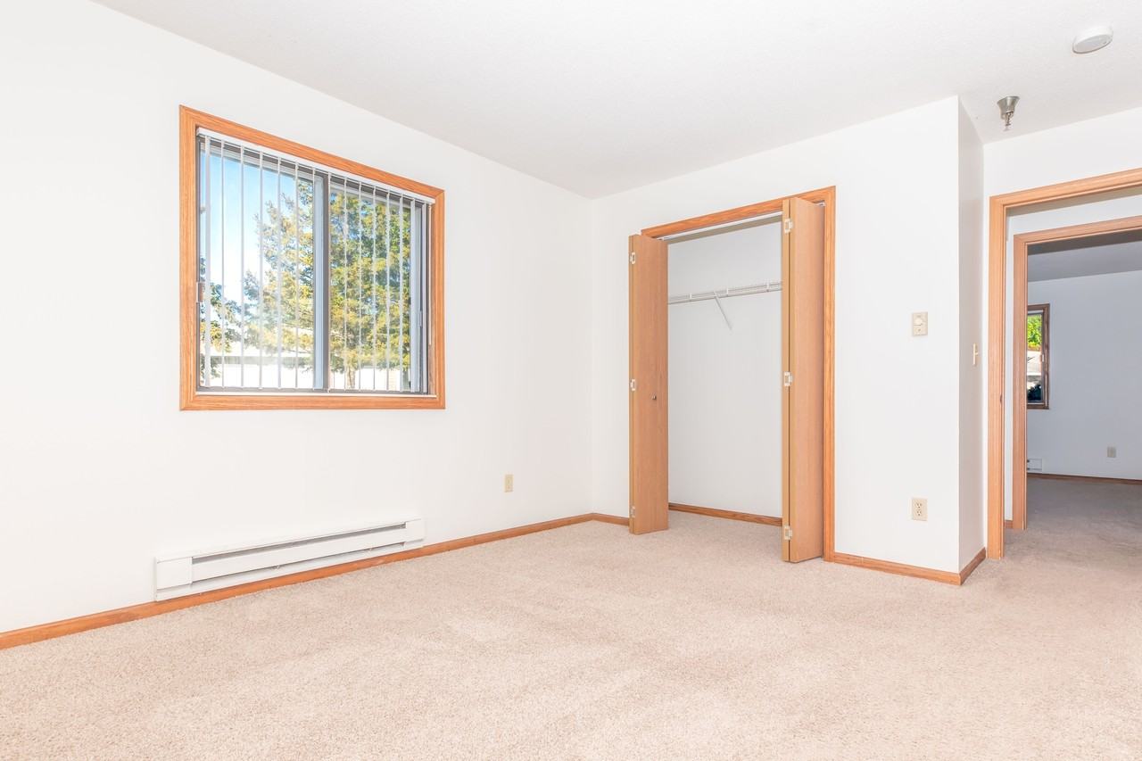 Essex Place - 931 - Photo 4 of 50