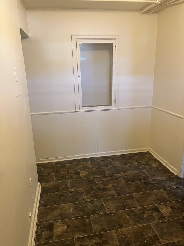2662-2678 North Main Street - Photo 4 of 11