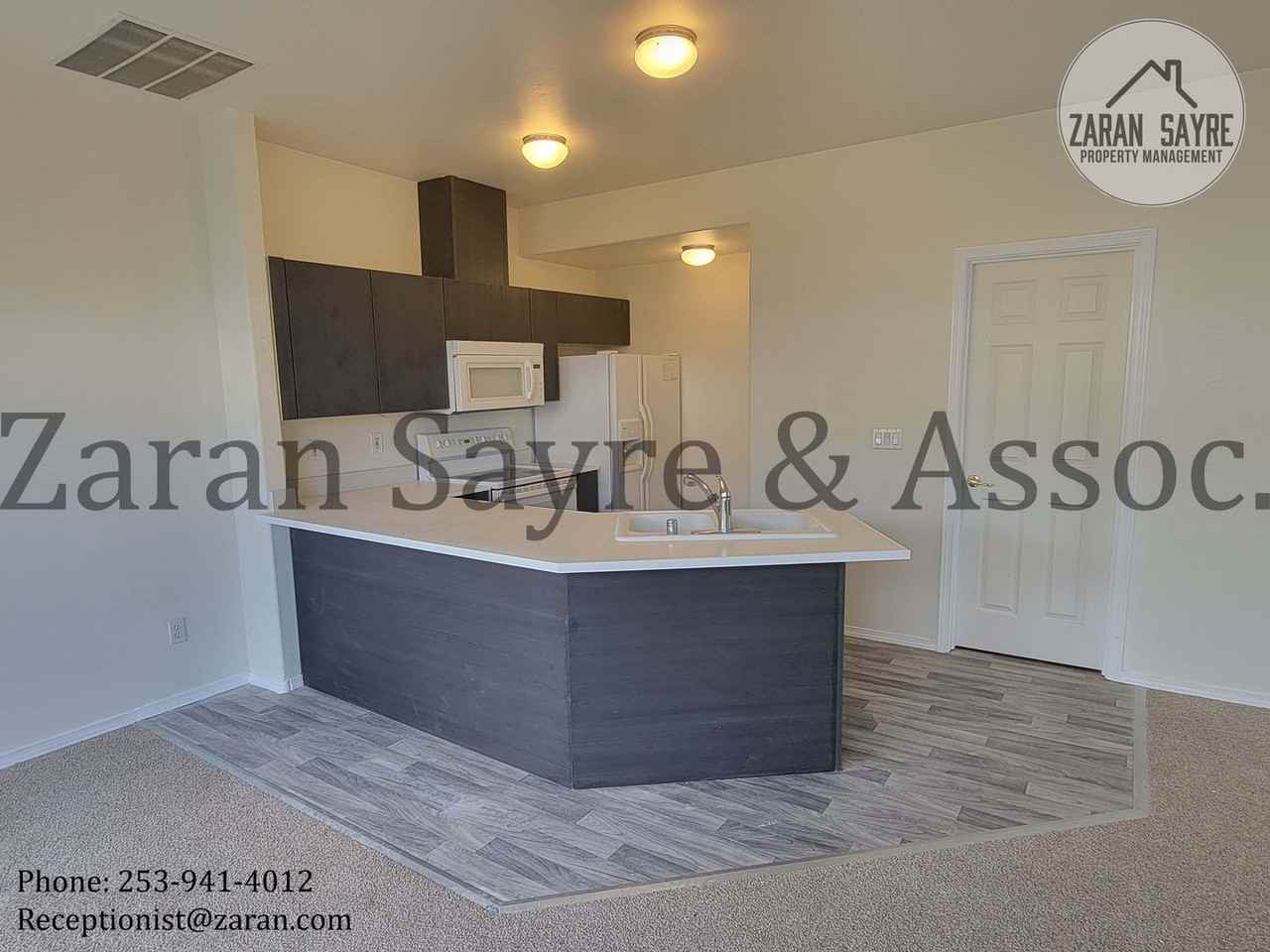 2752 Comet St - Photo 4 of 21