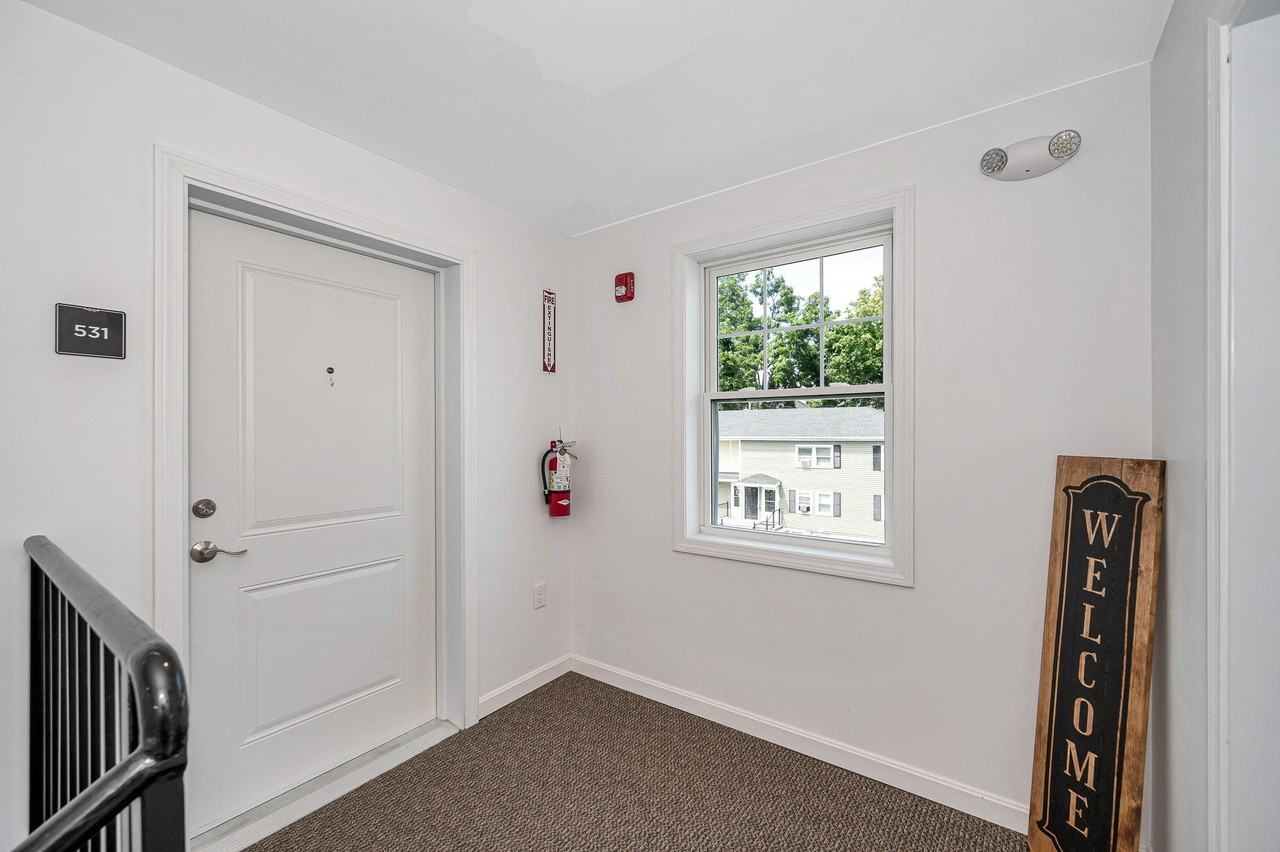 Princeton Court Apartments - Photo 4 of 23