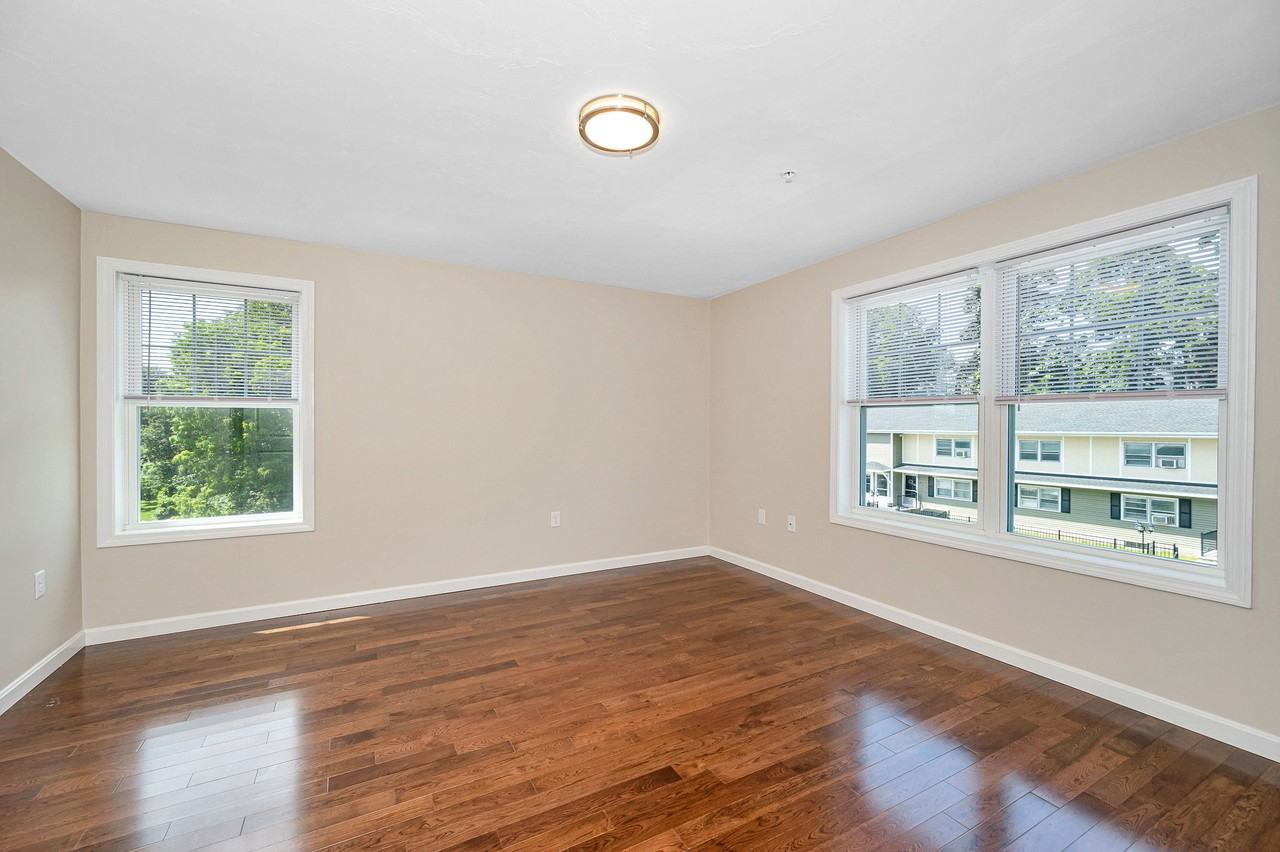 Princeton Court Apartments - Photo 6 of 23