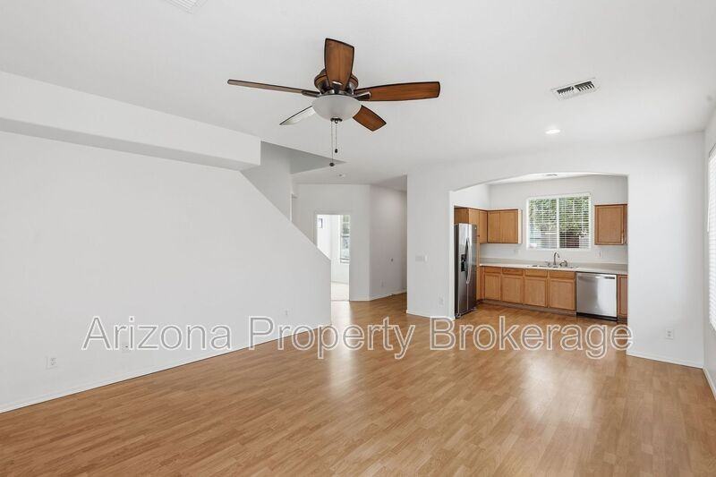 1911 E Patrick St - Photo 2 of 32
