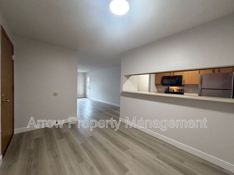 2334 N 44th St #17 - Photo 4 of 21