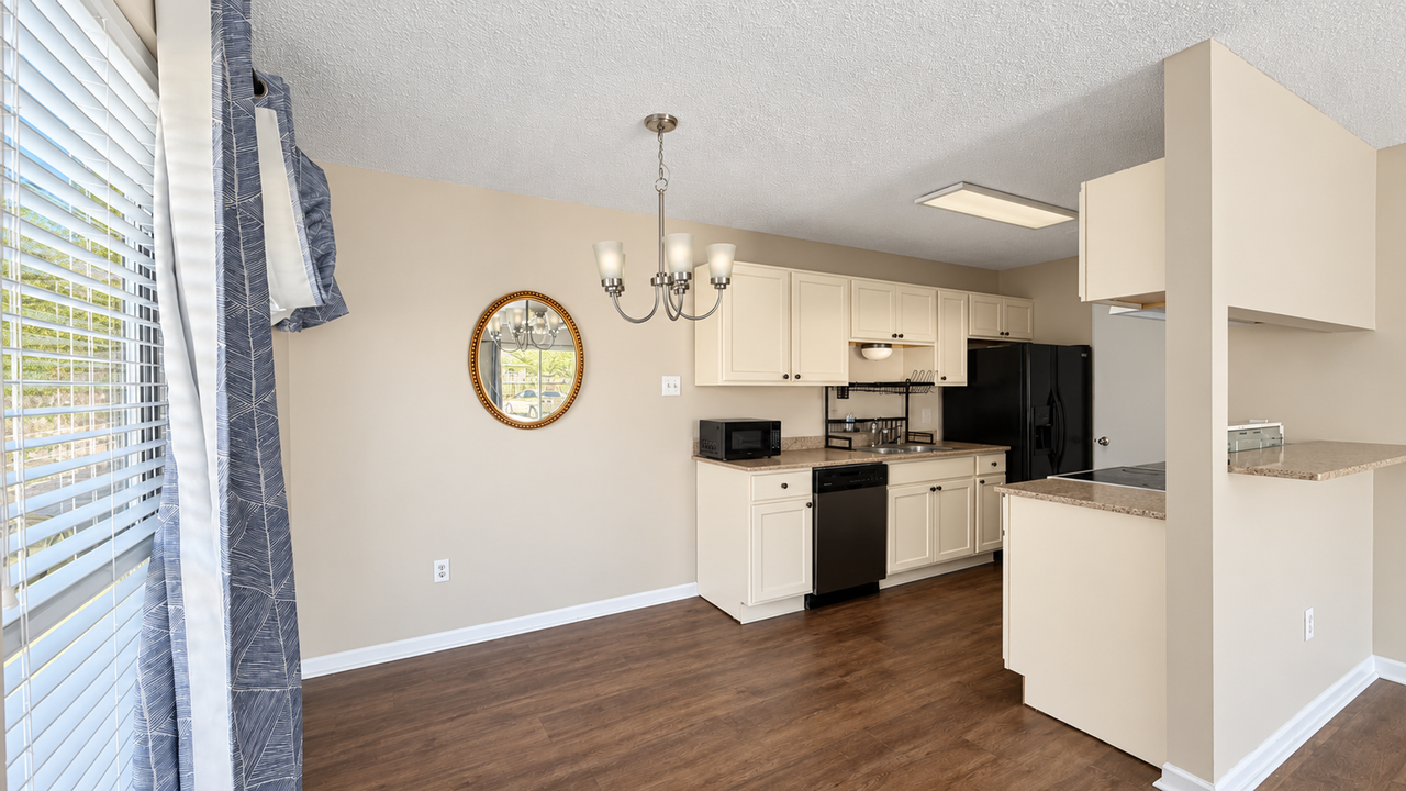 5107 Nicholson Dr - Photo 5 of 15