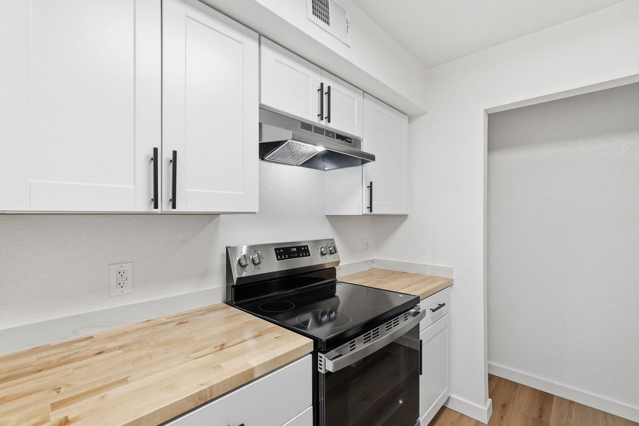 3738 East McDowell Road - Photo 6 of 48