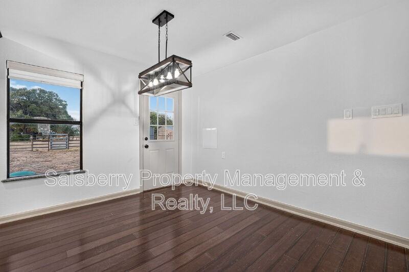 1095 County Rd - Photo 6 of 31