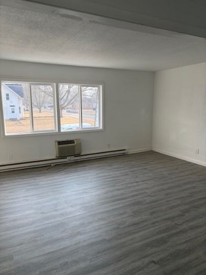 916-918 West 5th Street - Photo 3 of 8
