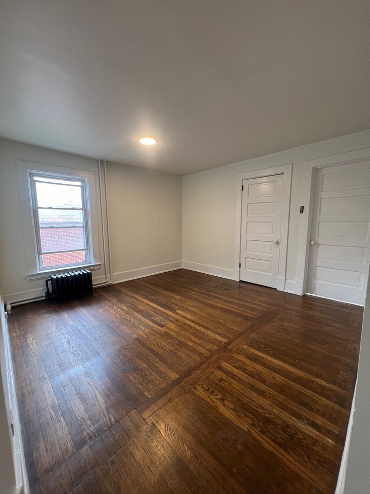 726 Fairview Avenue - Photo 7 of 13
