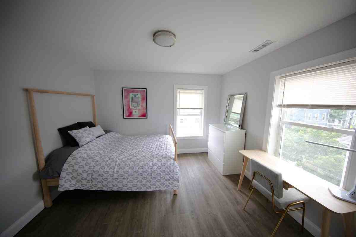 10-12 Trenton Street - Photo 3 of 16