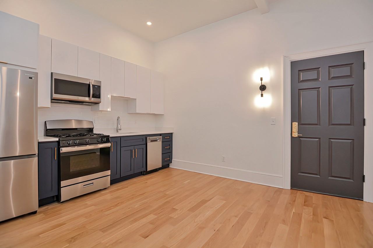 244 Weybosset Street - Photo 2 of 20