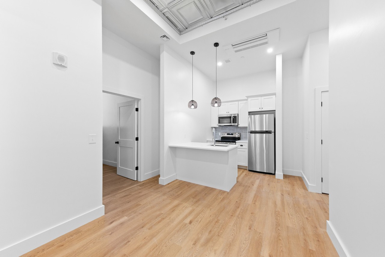 101 Richmond Street - Photo 2 of 50
