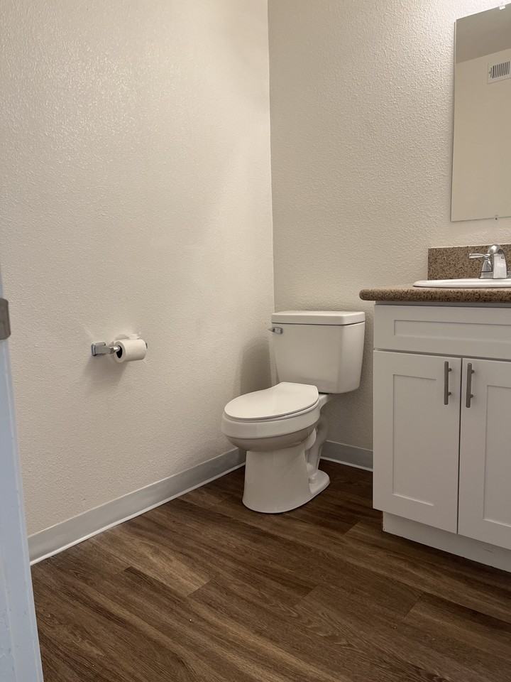1335 Hobart Drive - Photo 6 of 11