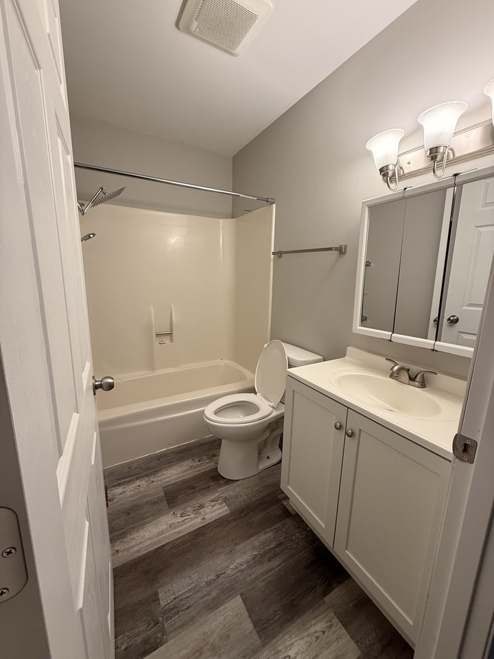 155-185 Susan Street - Photo 3 of 16