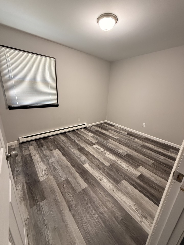 155-185 Susan Street - Photo 6 of 16