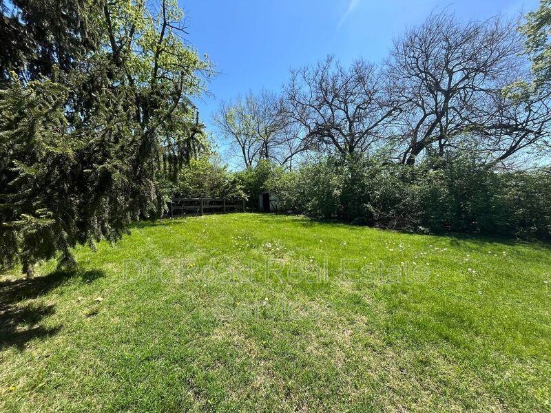 39 Bluegrass Ct - Photo 7 of 36