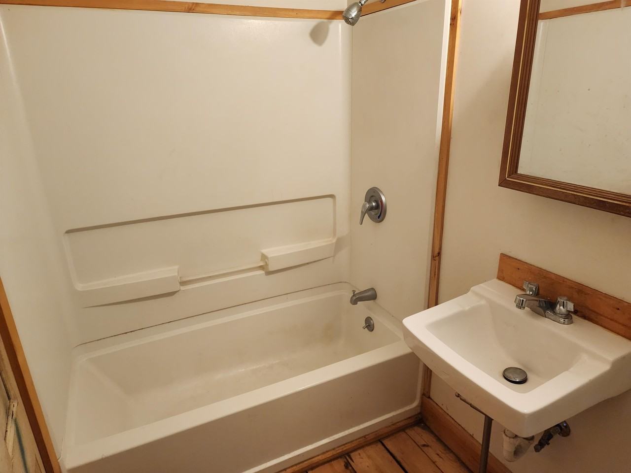 3 S Craftsbury Rd - Photo 3 of 15