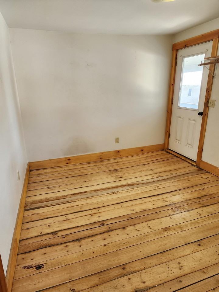 3 S Craftsbury Rd - Photo 5 of 15