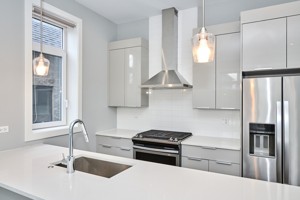 featured image of 1338 W Cullerton St