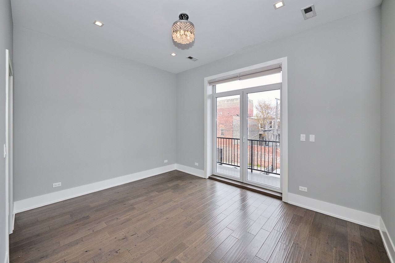 1338 West Cullerton Street - Photo 5 of 12