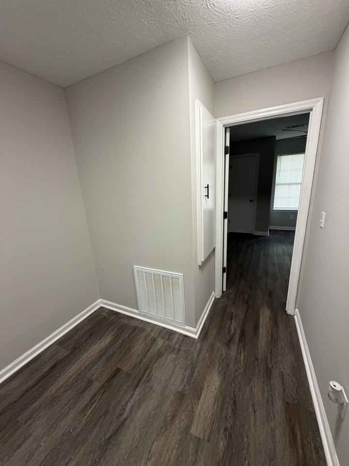 6200 Cross Tie Court - Photo 7 of 15