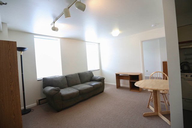109 North Cayuga Street - Photo 2 of 9