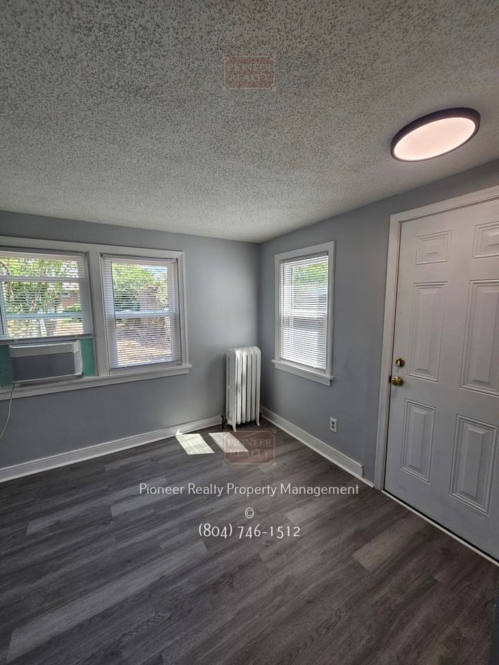 355 North 18th Street Unit 1104 - Photo 2 of 20