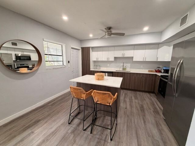 1322 NE 105 ST - Photo 5 of 26