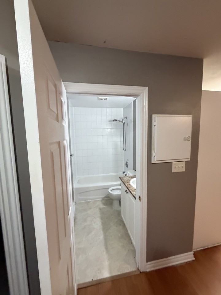 25 | 119 Daly Avenue - Photo 3 of 21