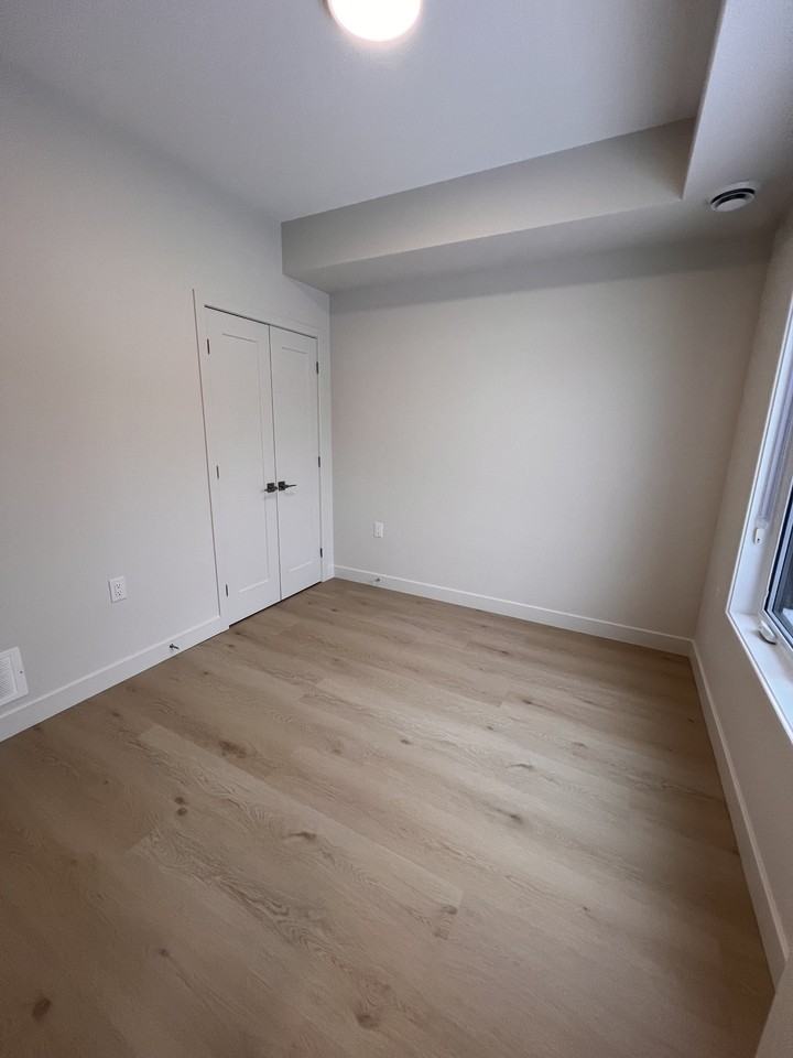 79 Marquette Avenue - Photo 2 of 27