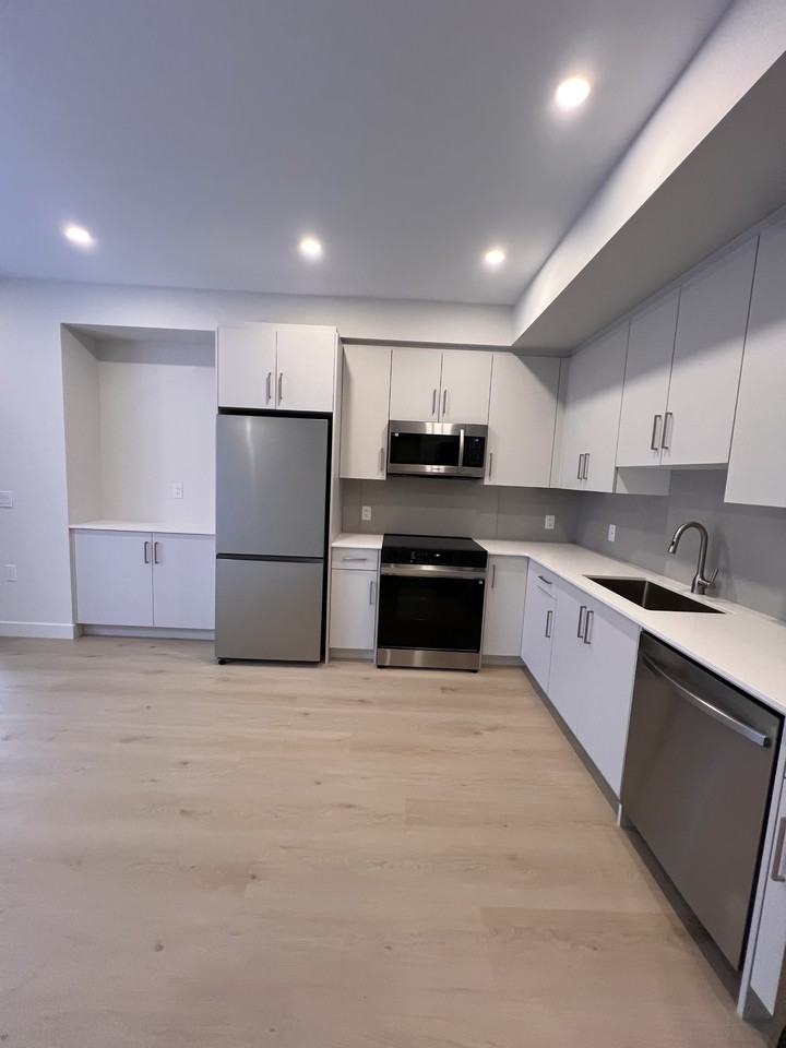 79 Marquette Avenue - Photo 7 of 27