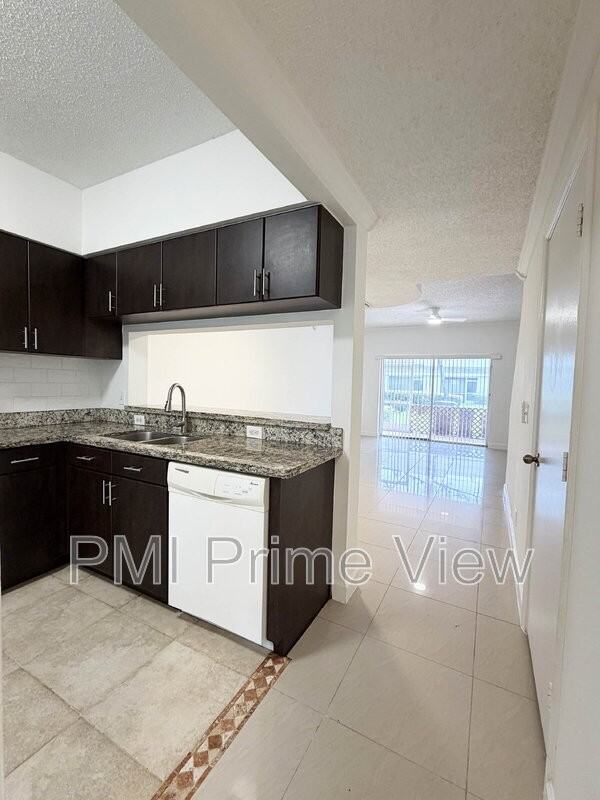 61 Whitehead Cir - Photo 4 of 28