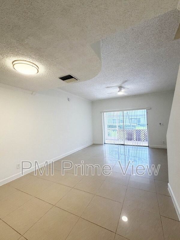 61 Whitehead Cir - Photo 7 of 28