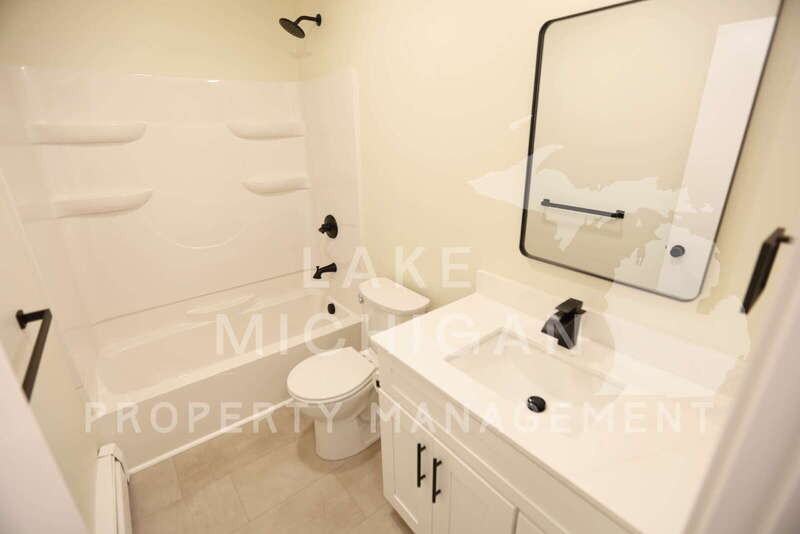 881 Emerald Ave Ne - Photo 6 of 6