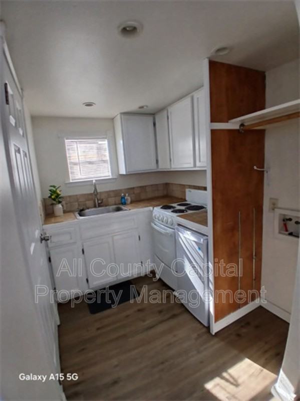 4889 North Hwy #200 - Photo 3 of 22