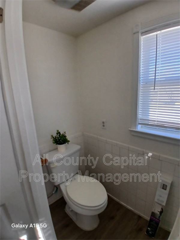 4889 North Hwy #200 - Photo 4 of 22