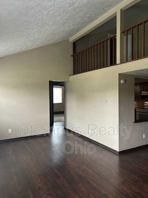 3805 Indian Run Dr #9 - Photo 2 of 10