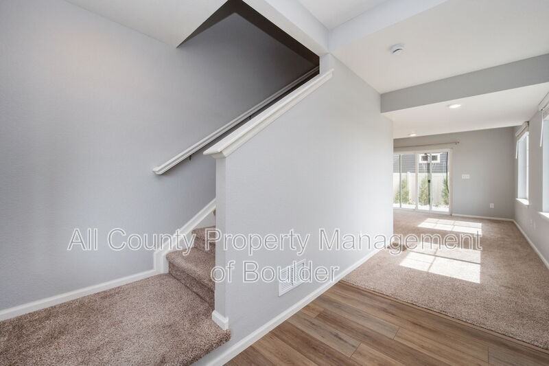 1111 Highview Dr - Photo 7 of 25