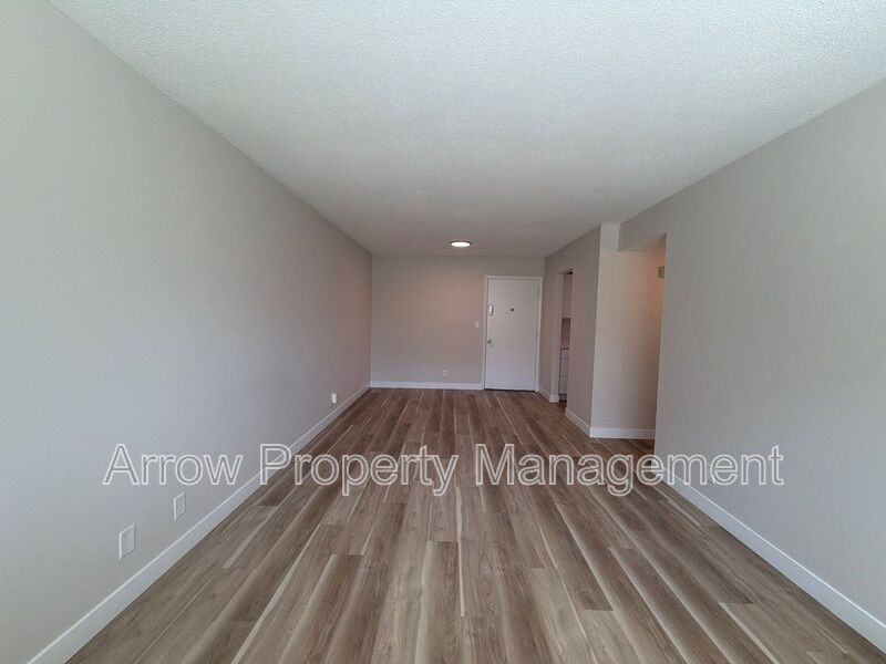 2119 Arbor St - Photo 6 of 17
