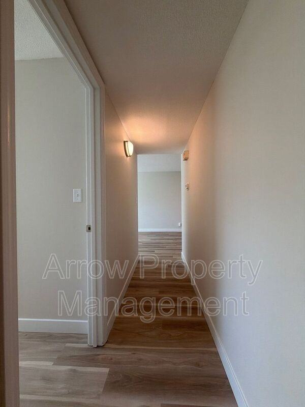 2119 Arbor St - Photo 7 of 17