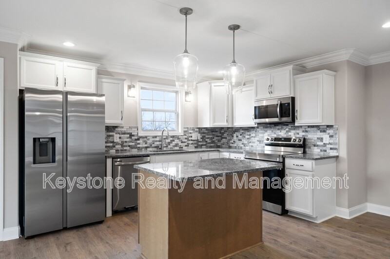 1684 Heritage Dr - Photo 4 of 12